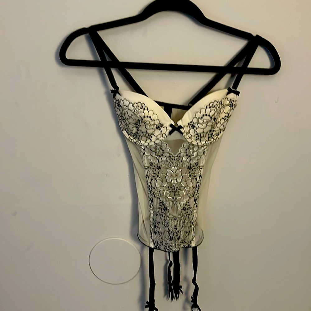 Victoria’s Secret Corset 32B